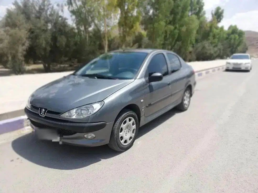 پژو ۲۰۶ صندوق دار v8 - 1396