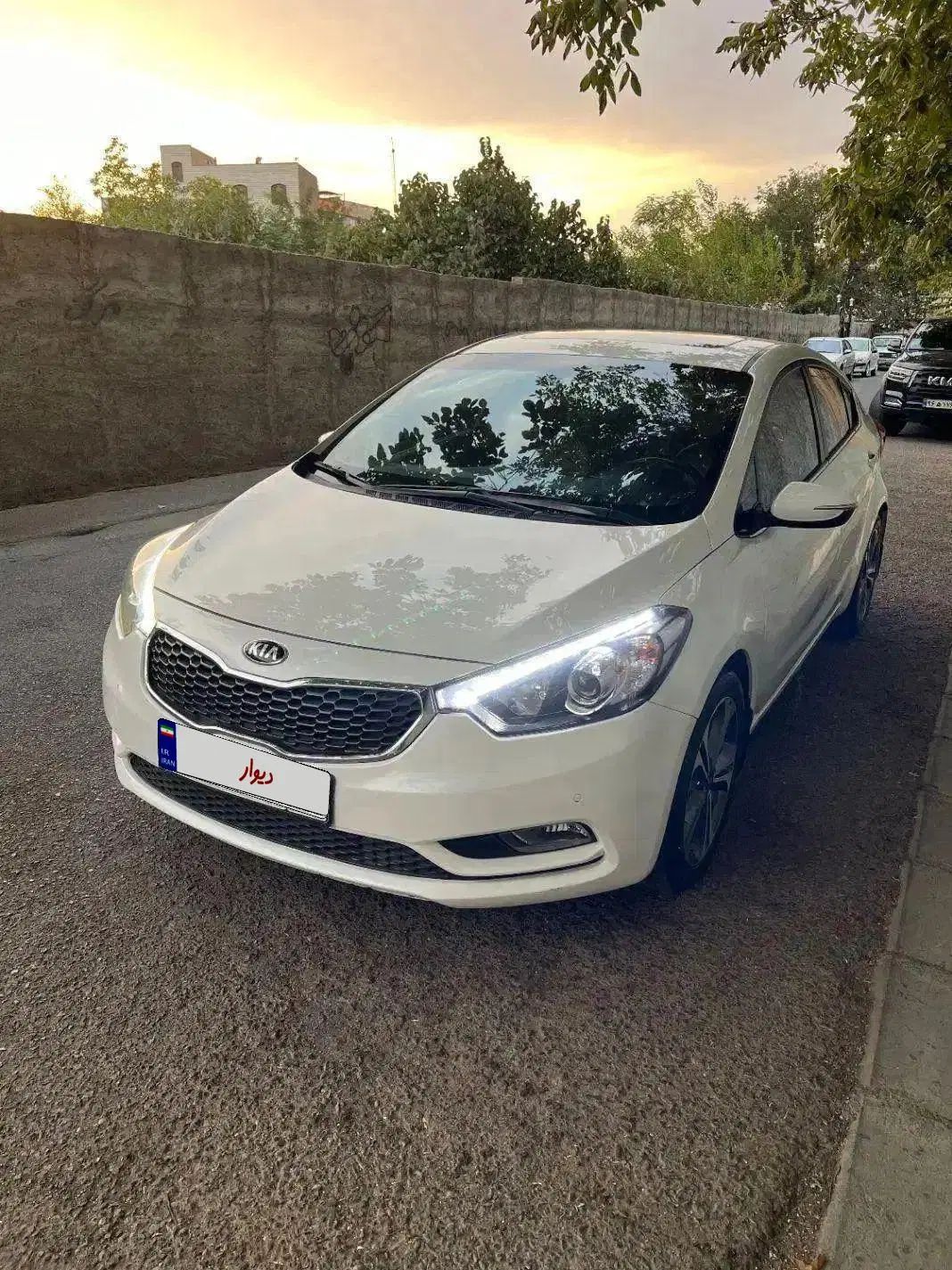 کیا سراتو 2.0 لیتر اتوماتیک GT لاین - 2014
