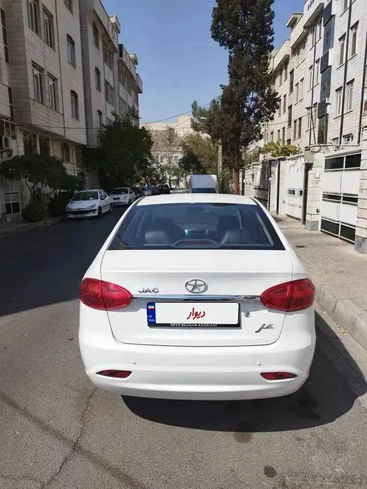 جک J4 اتوماتیک ساده - 1403