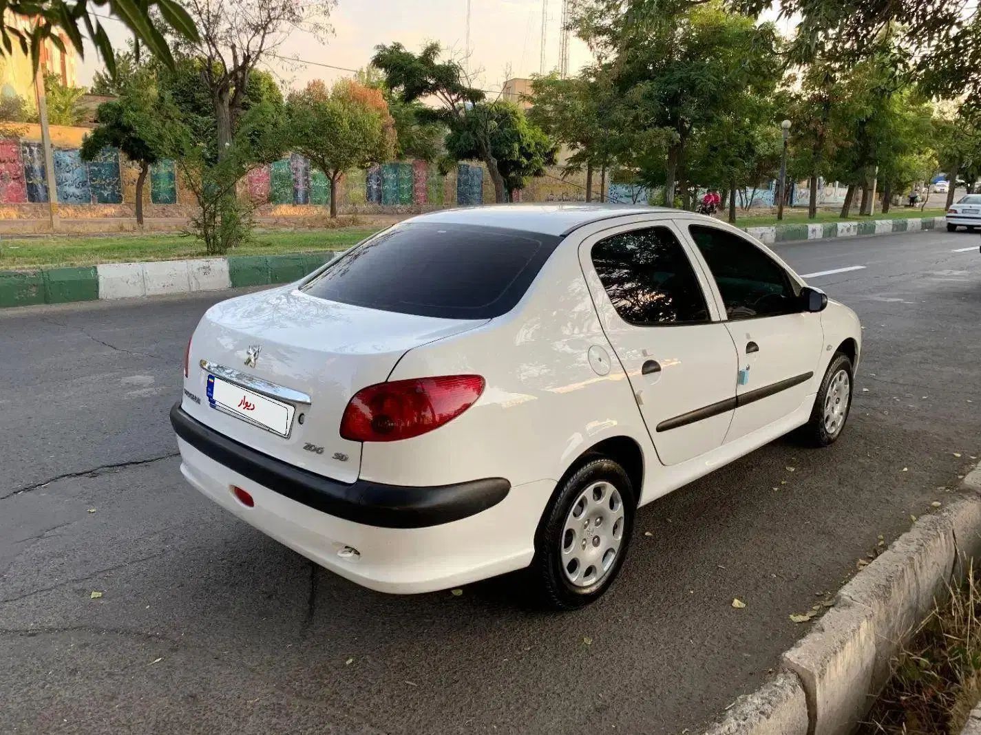 پژو ۲۰۶ صندوق دار v8 - 1398