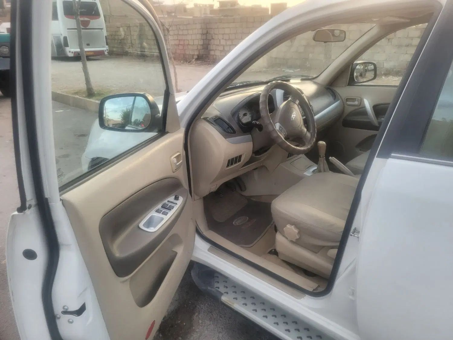 ام وی ام X33 دنده‌ای ساده - 1393