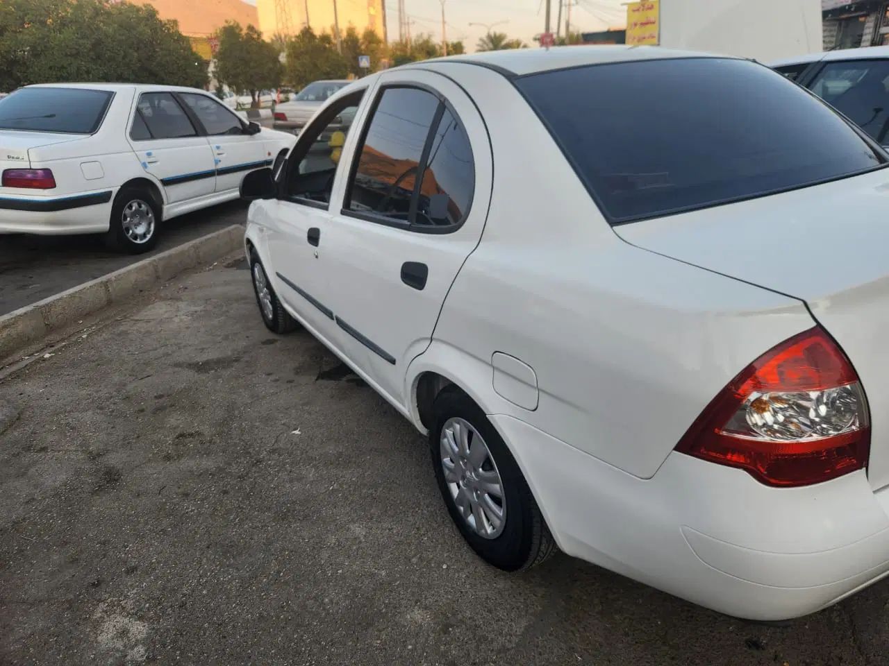 تیبا صندوق دار SX - 1400