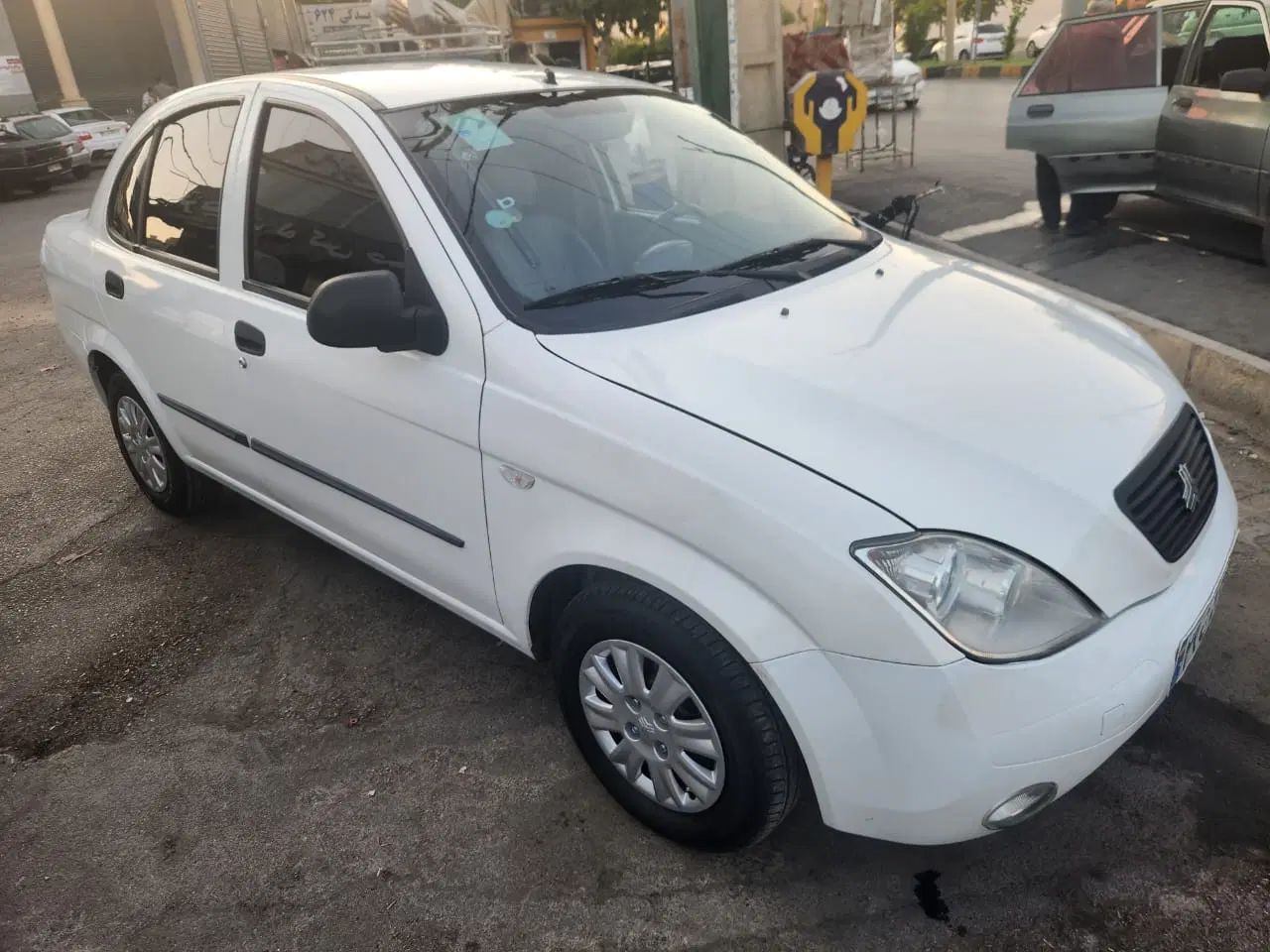 تیبا صندوق دار SX - 1400
