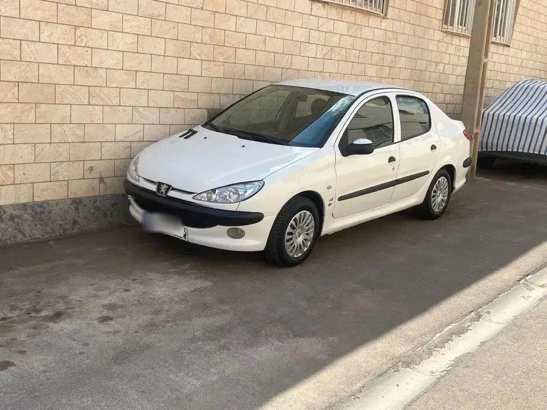 پژو ۲۰۶ صندوق دار v8 - 1393