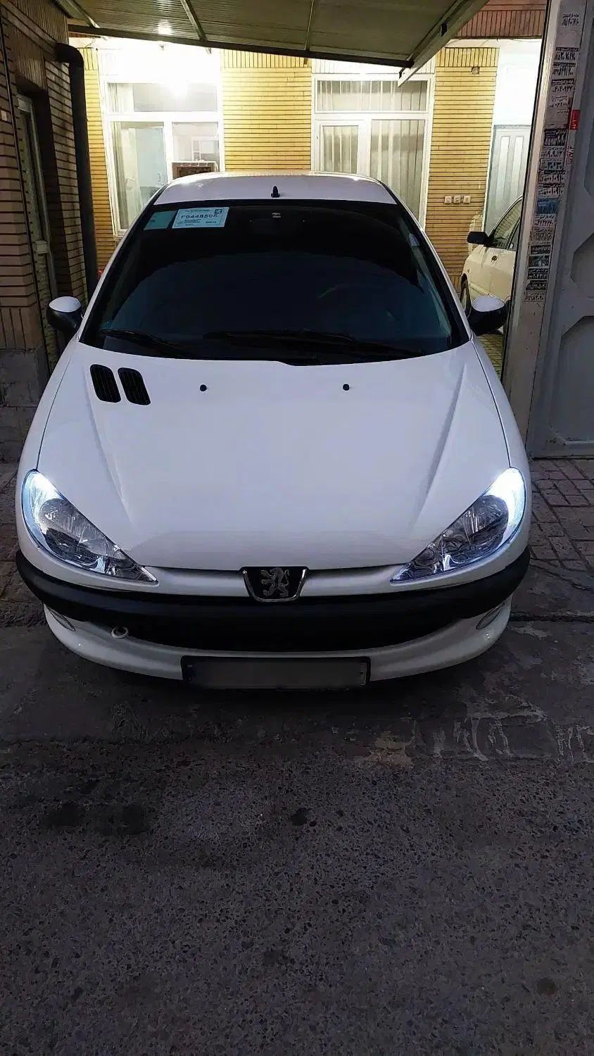 پژو ۲۰۶ صندوق دار v8 - 1395
