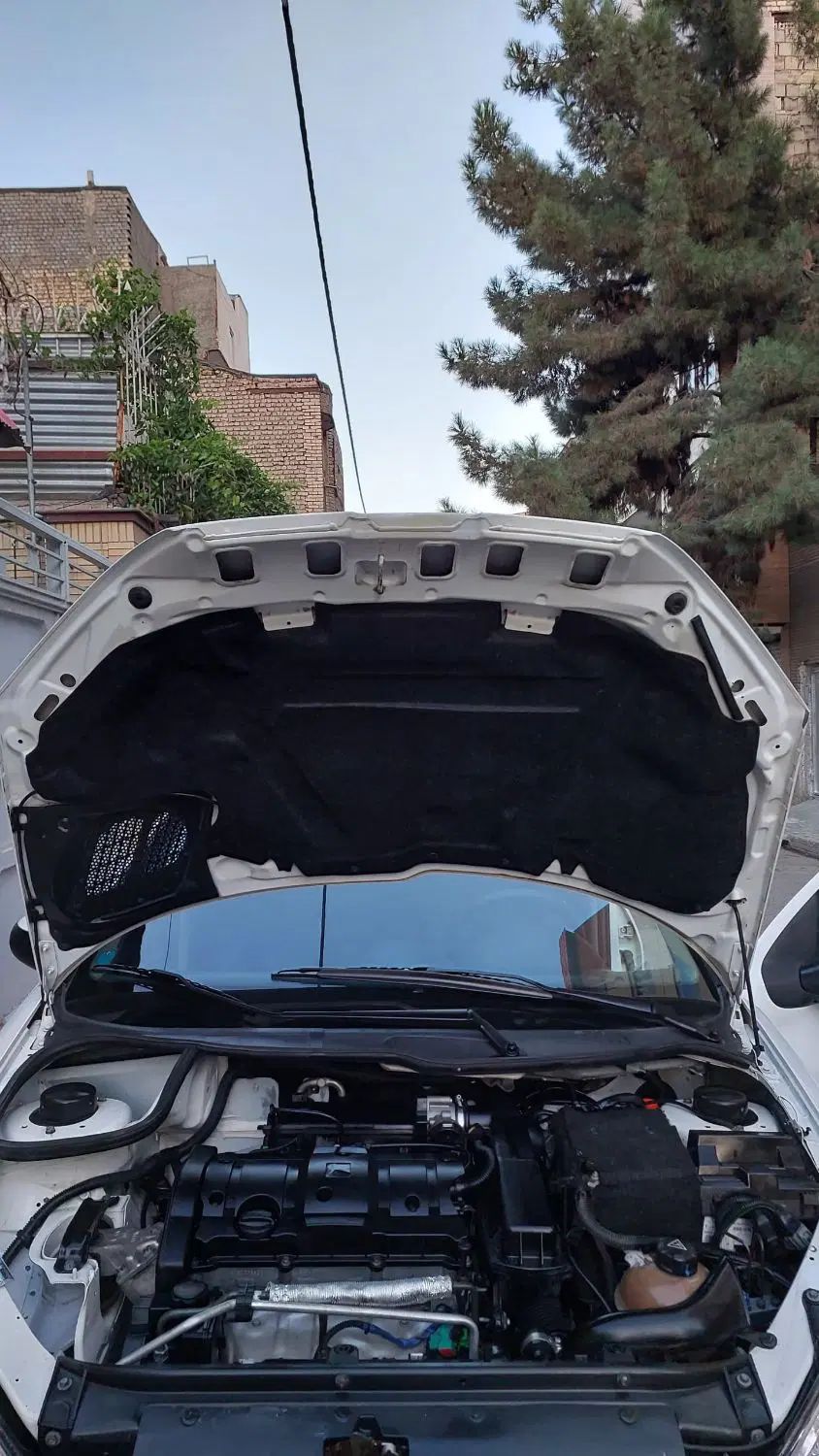 پژو ۲۰۶ صندوق دار v8 - 1395