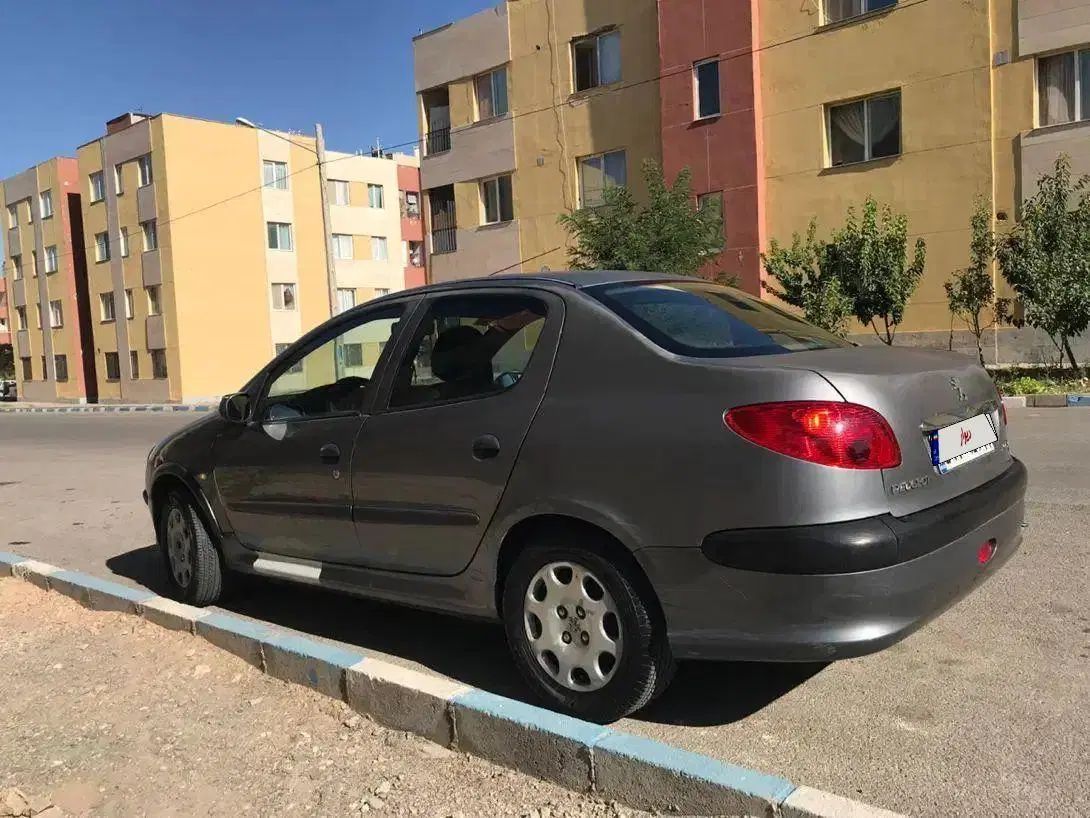 پژو ۲۰۶ صندوق دار v8 - 1389