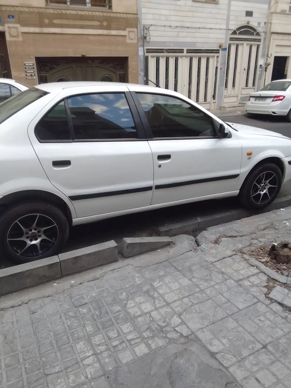 سمند LX XU7 - 1395