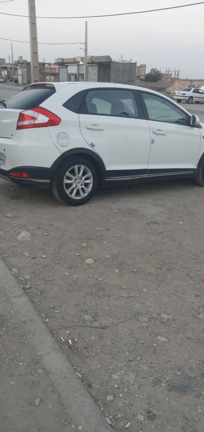 ام وی ام 315 صندوقدار اسپرت دنده‌ای - 1396