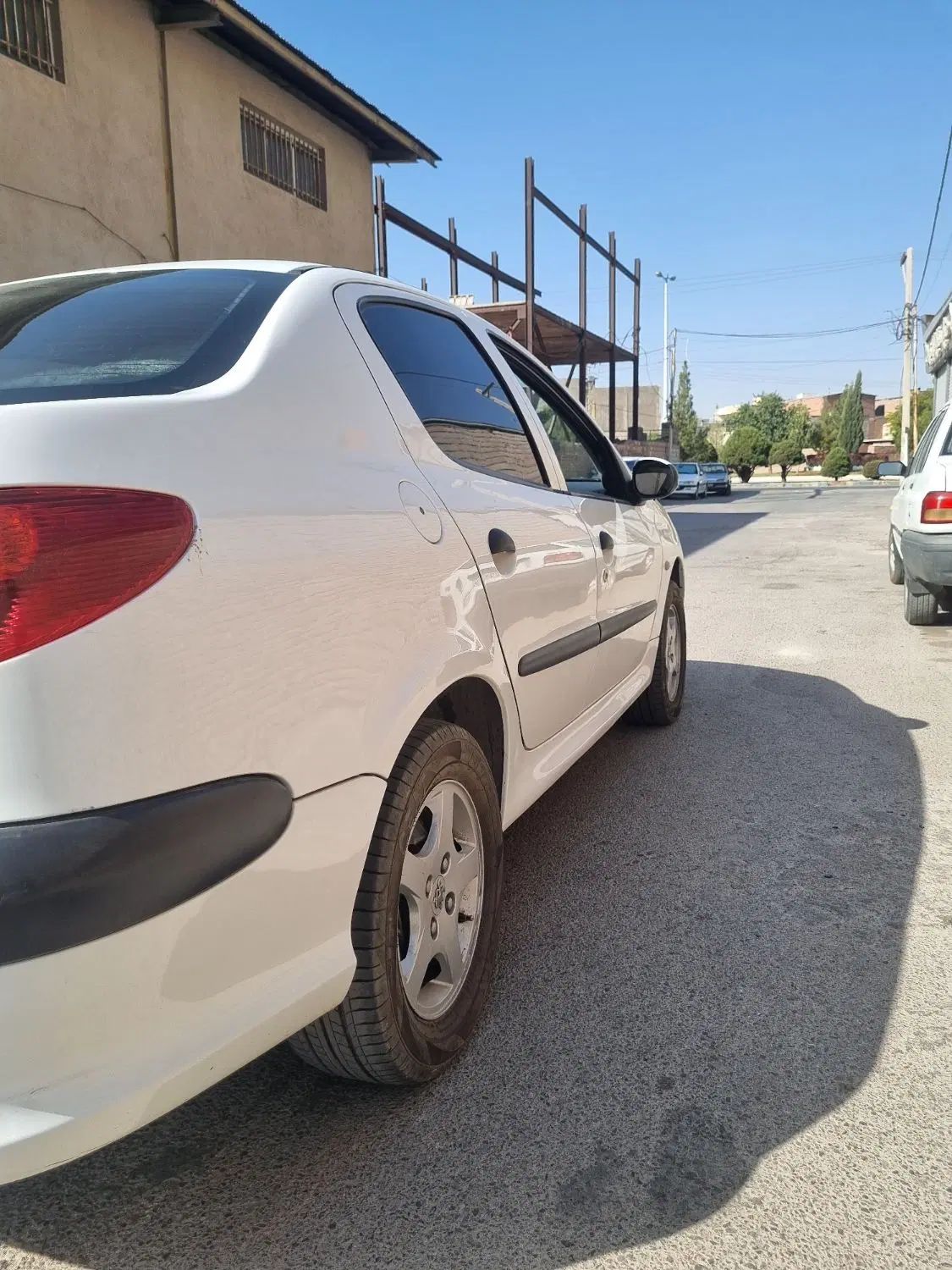 پژو ۲۰۶ صندوق دار v8 - 1398