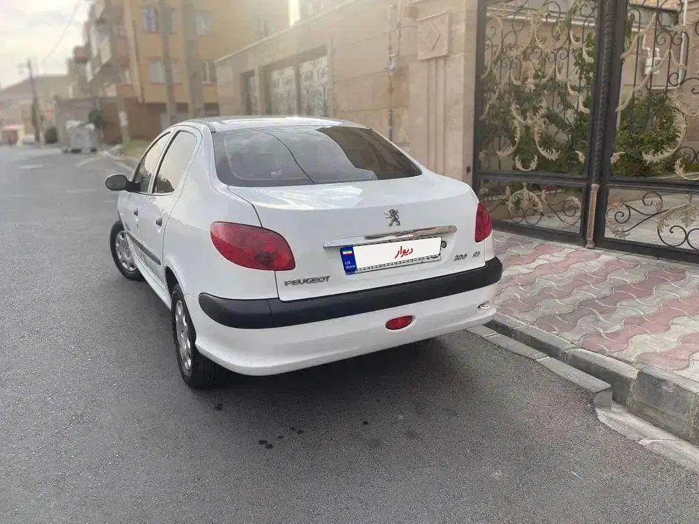 پژو ۲۰۶ صندوق دار v8 - 1399