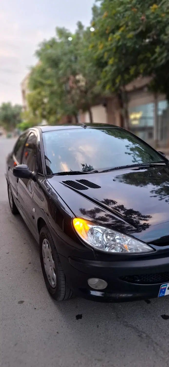 پژو ۲۰۶ صندوق دار v8 - 1391