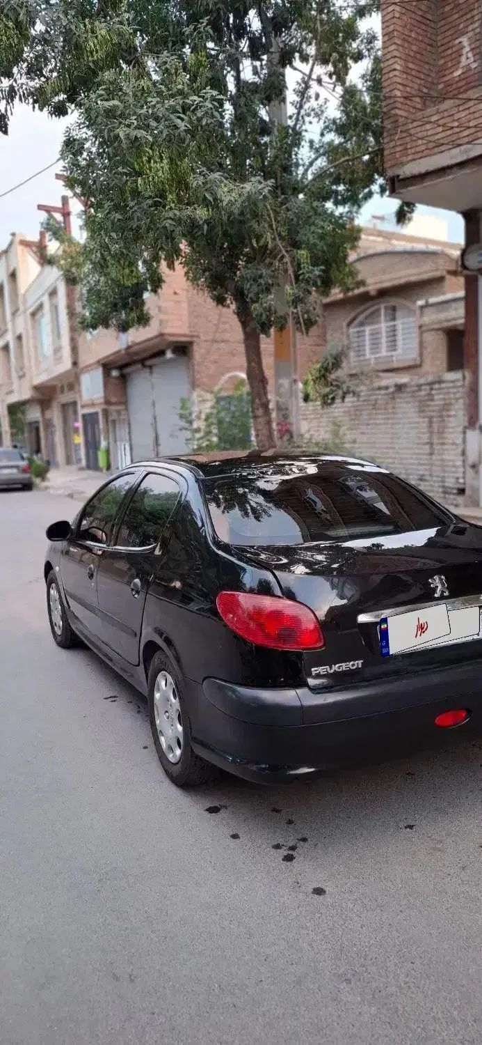 پژو ۲۰۶ صندوق دار v8 - 1391