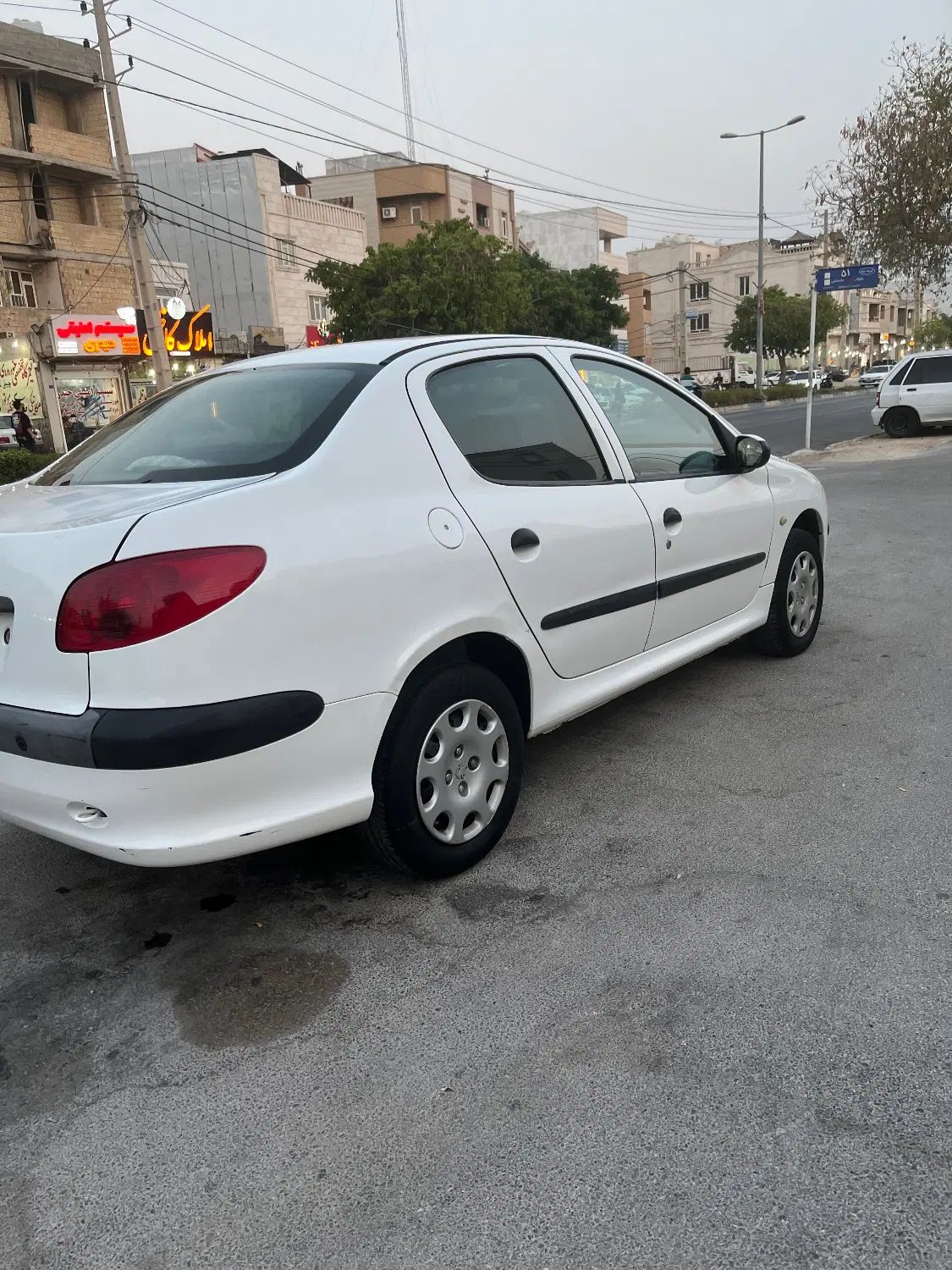 پژو ۲۰۶ صندوق دار v8 - 1393