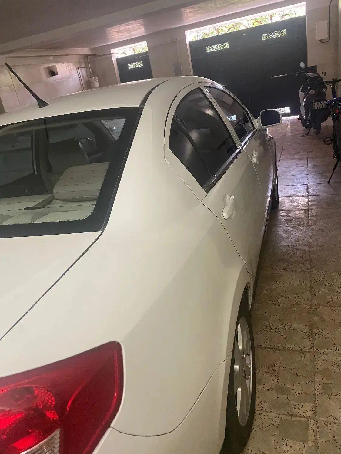 ام وی ام 550 اتوماتیک - 1395
