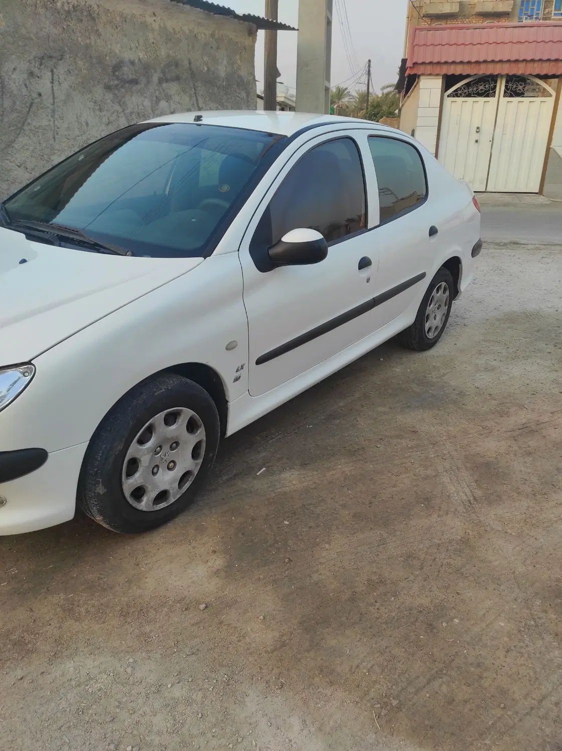 پژو ۲۰۶ صندوق دار v8 - 1396