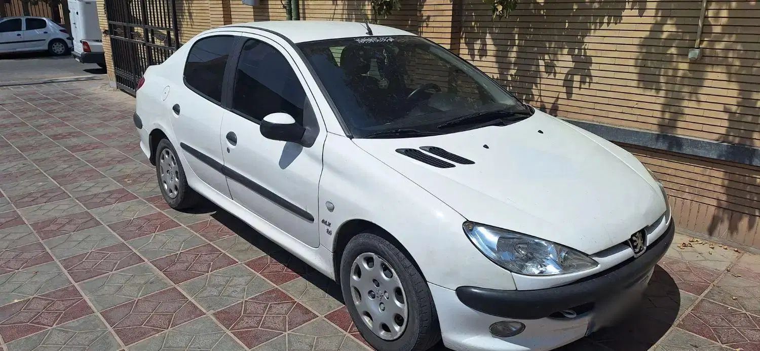 پژو ۲۰۶ صندوق دار v8 - 1389
