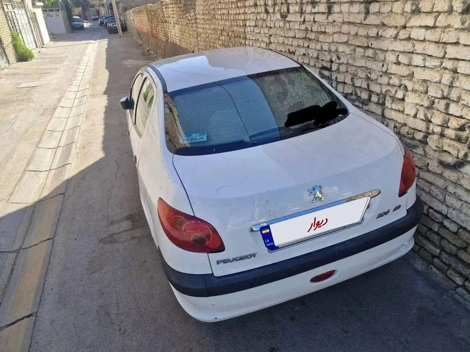 پژو ۲۰۶ صندوق دار v8 - 1395