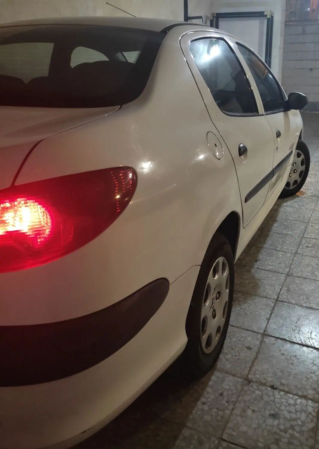 پژو ۲۰۶ صندوق دار v8 - 1395