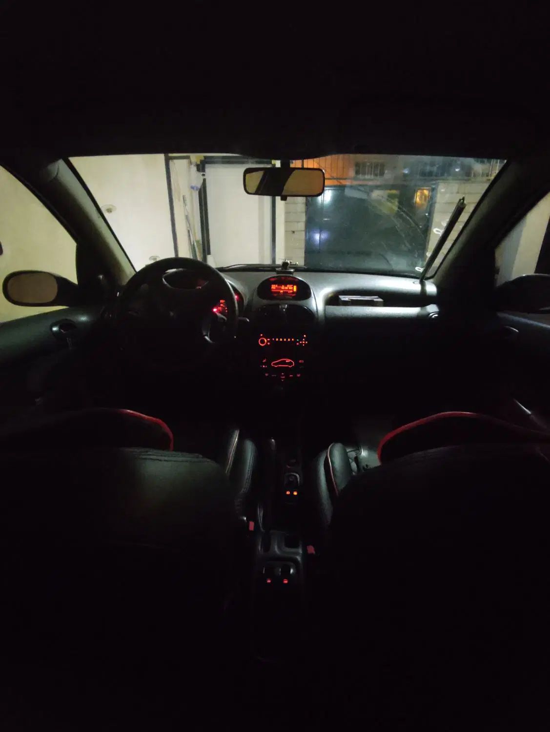 پژو ۲۰۶ صندوق دار v8 - 1395