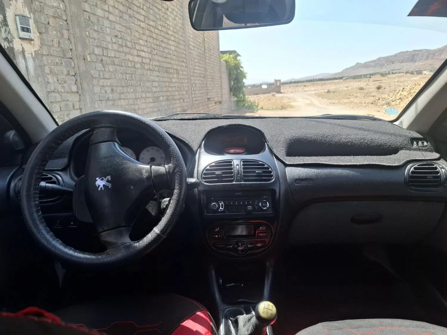 پژو ۲۰۶ صندوق دار v8 - 1394