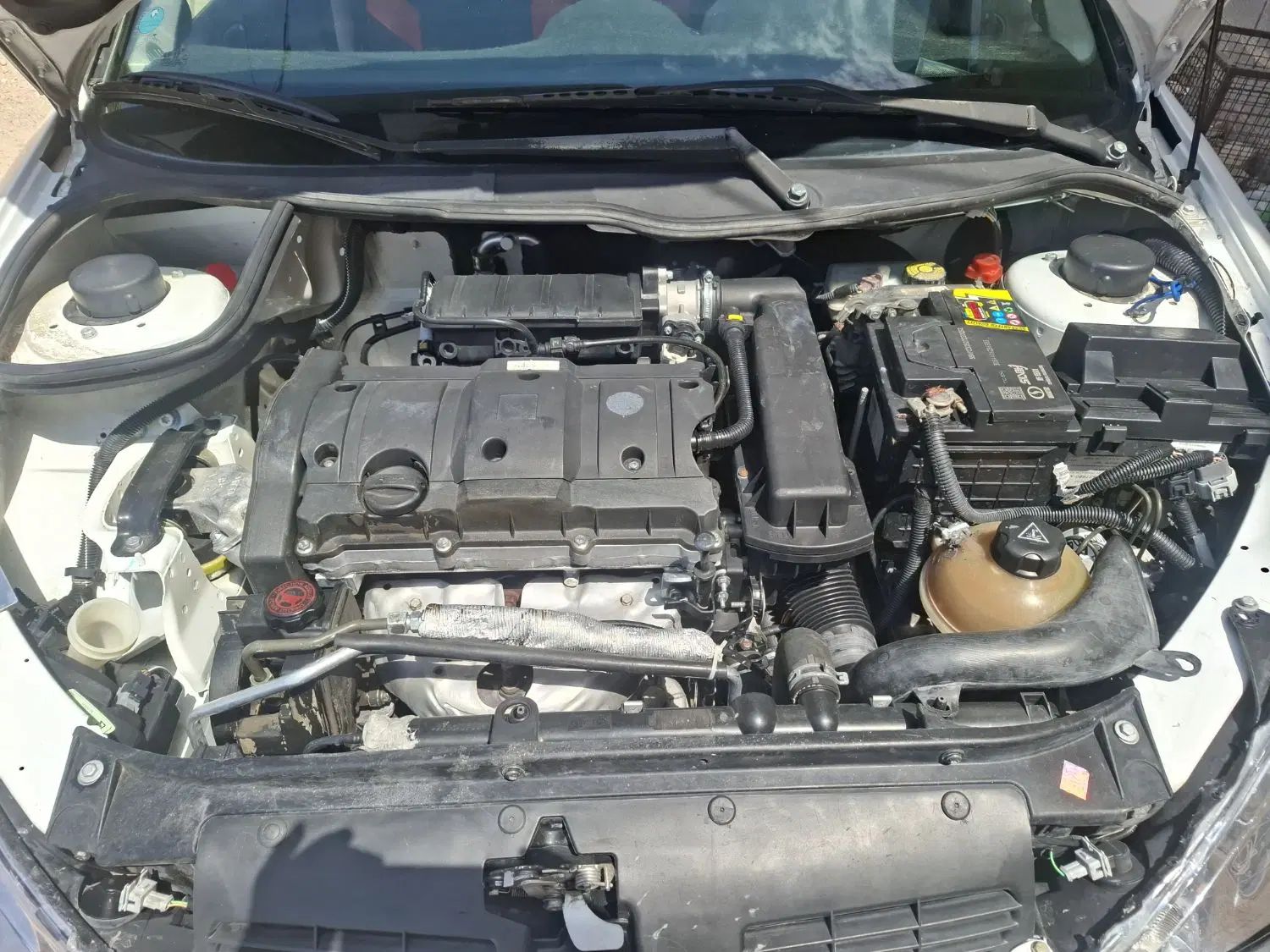پژو ۲۰۶ صندوق دار v8 - 1394