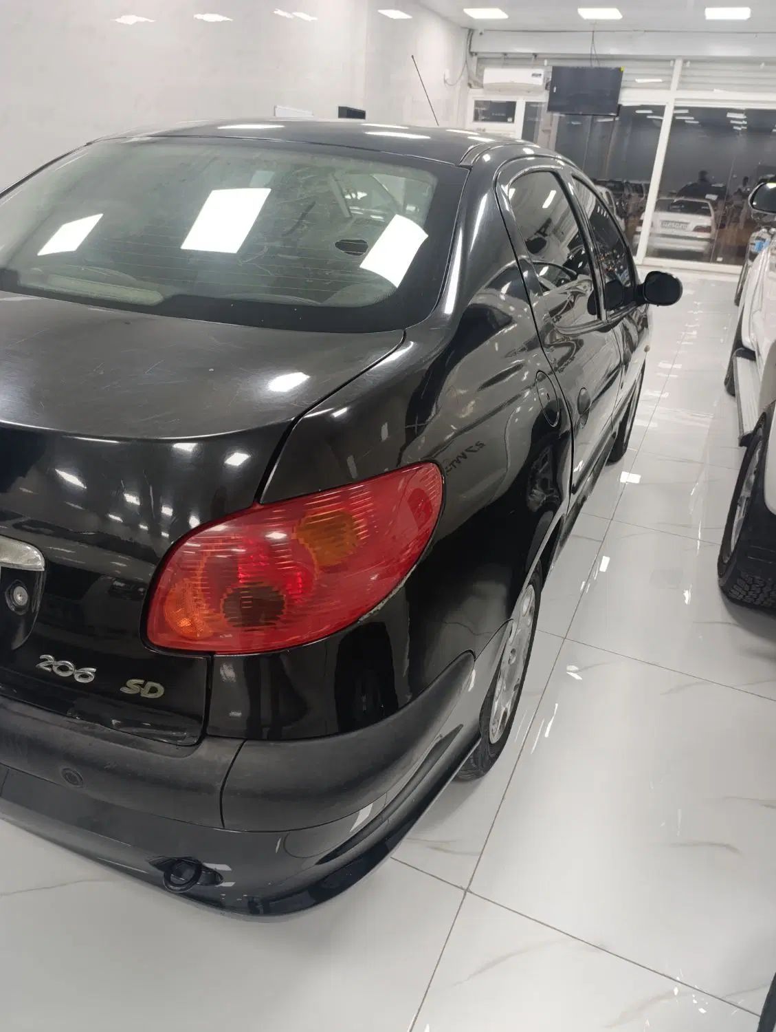 پژو ۲۰۶ صندوق دار v8 - 1394
