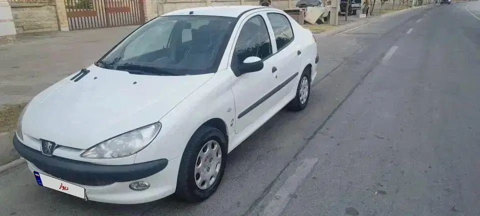 خودرو پژو، ۲۰۶ صندوق دار آگهی ann_19901226