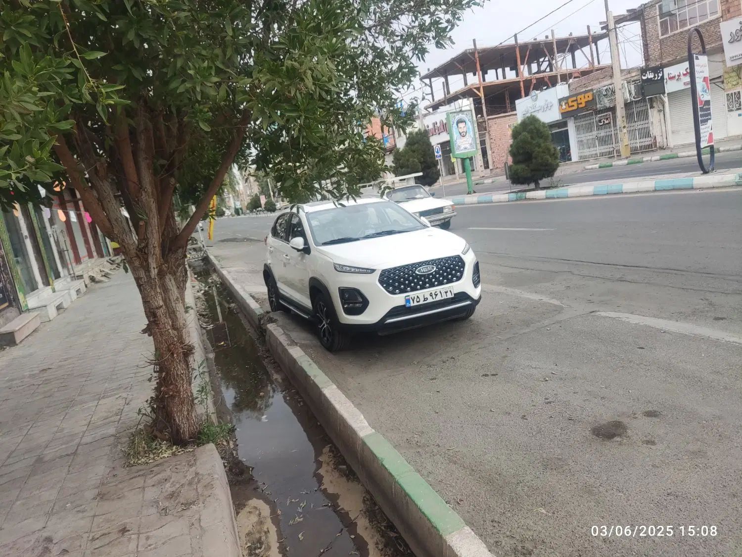 خودرو ام وی ام، X22 آگهی ann_19901622