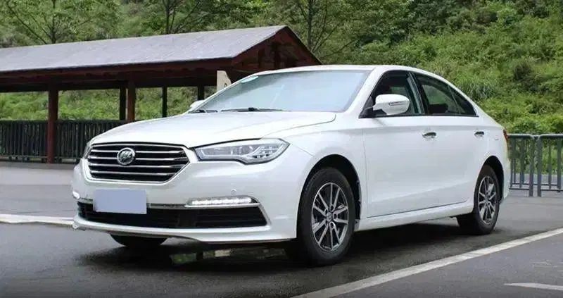 لیفان 820 اتوماتیک - 1395