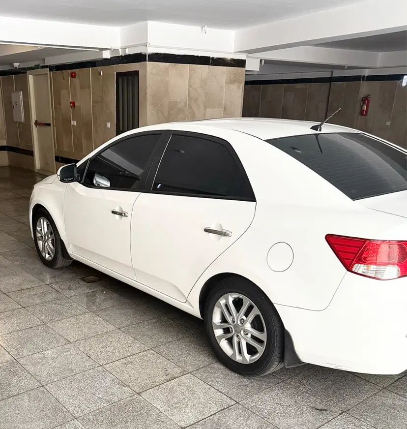 کیا سراتو 2.0 لیتر اتوماتیک GT لاین - 2017