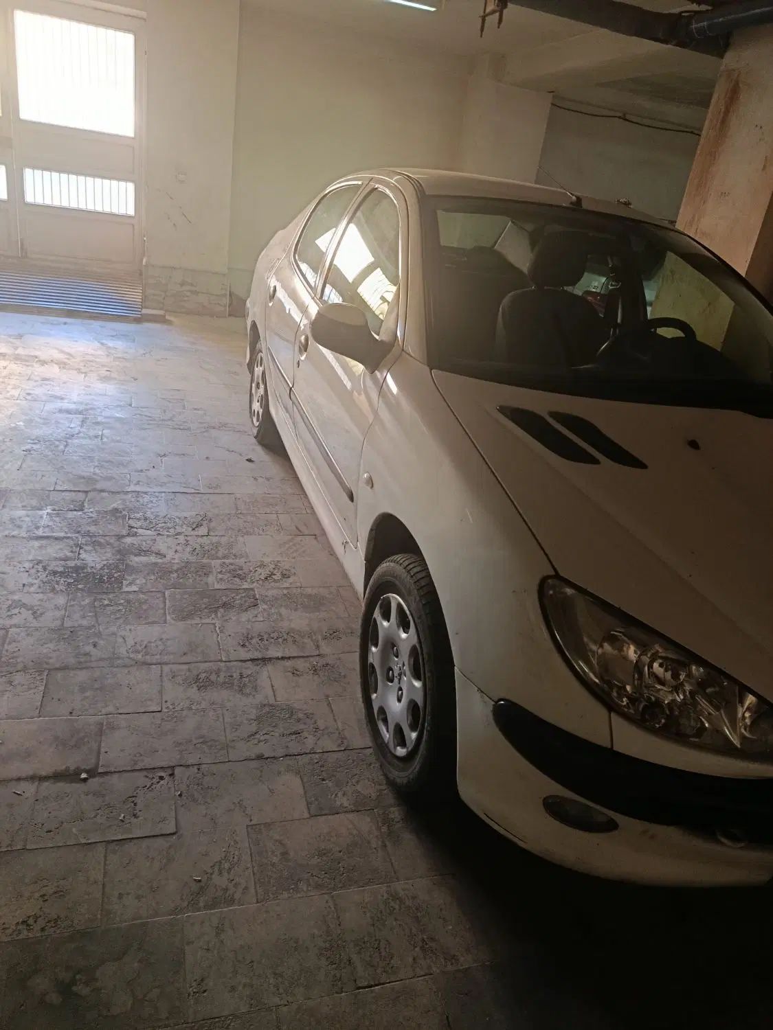 پژو ۲۰۶ صندوق دار v20 - 1386