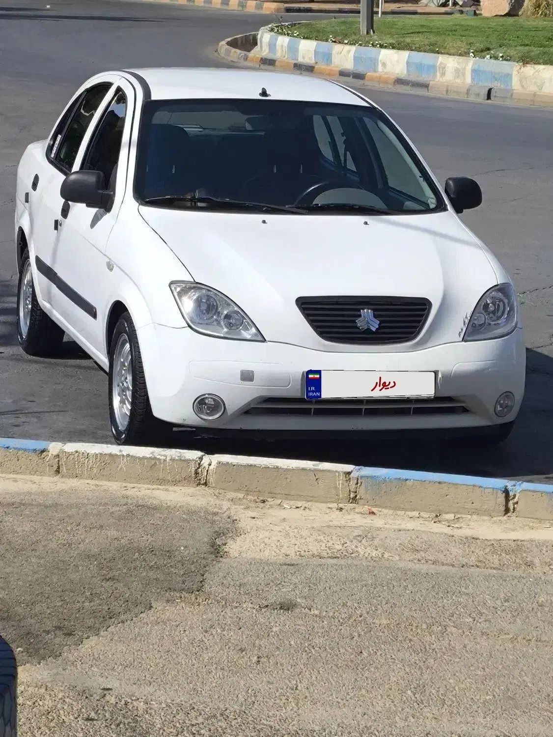 تیبا صندوق دار SX - 1393