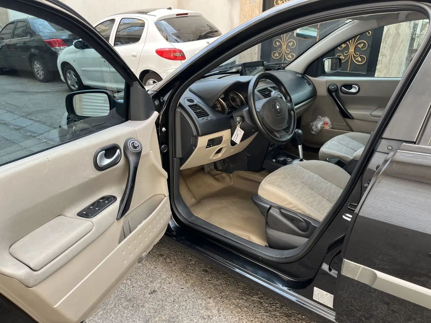 رنو مگان پارس خودرو 2000 - 1389
