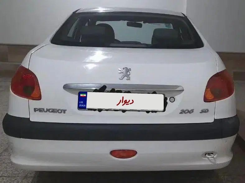 پژو ۲۰۶ صندوق دار v8 - 1392