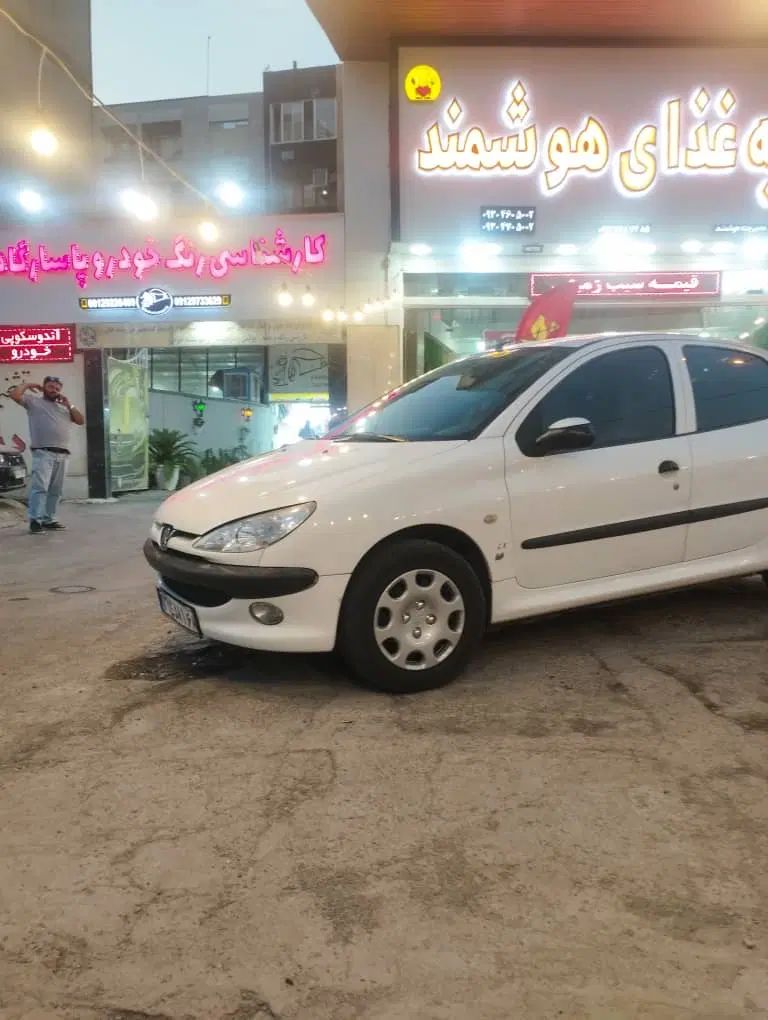 پژو ۲۰۶ صندوق دار v8 - 1394
