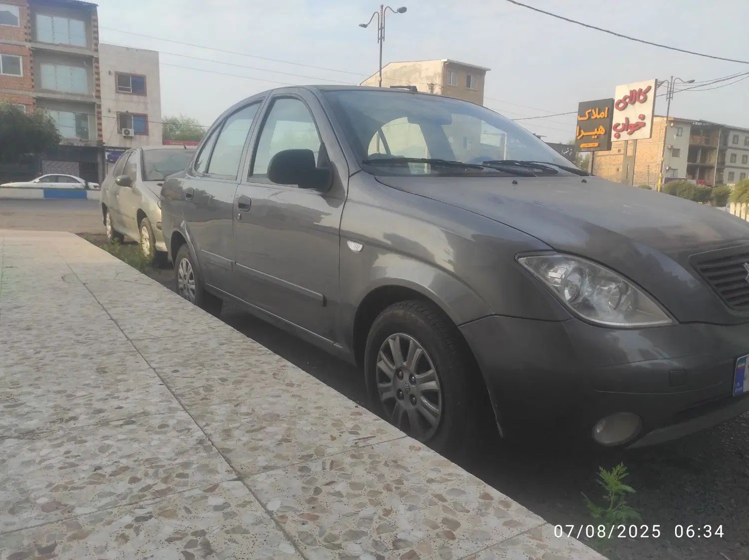 تیبا صندوق دار SX - 1390