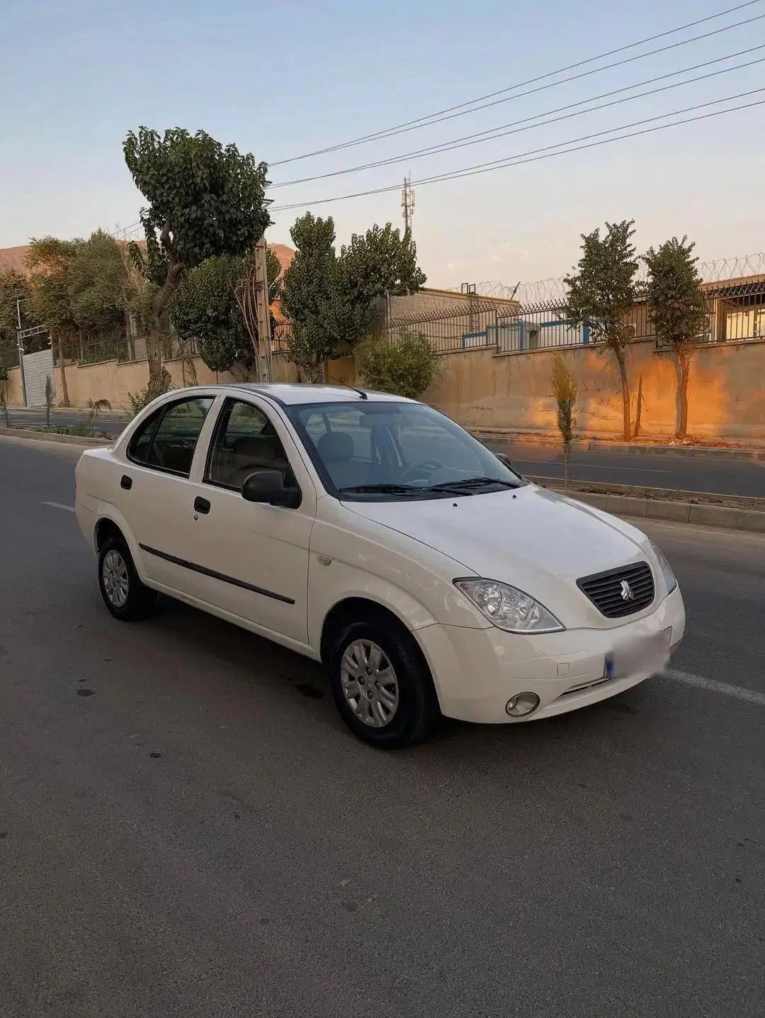 تیبا صندوق دار SX - 1392