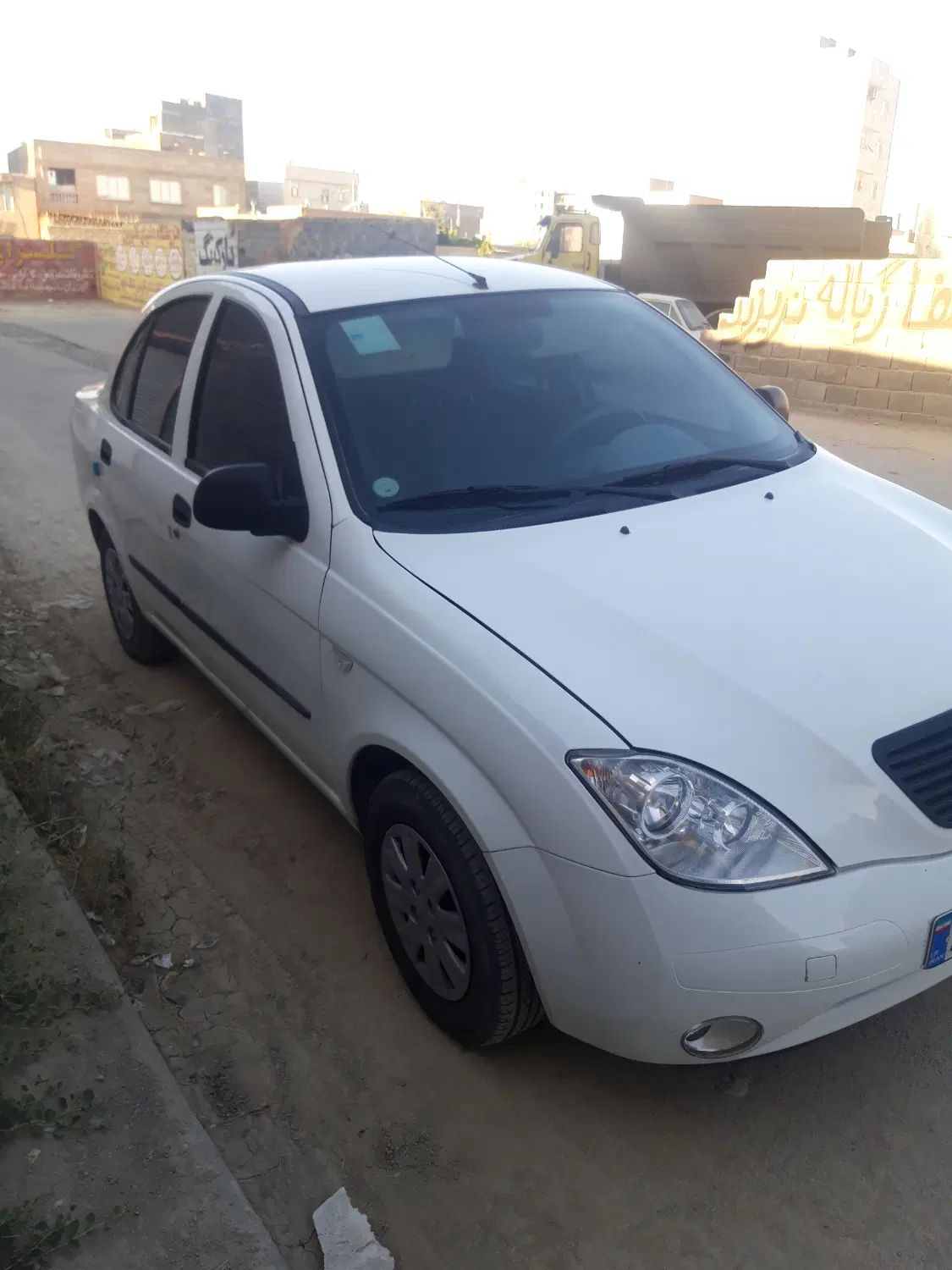 تیبا صندوق دار SX - 1400