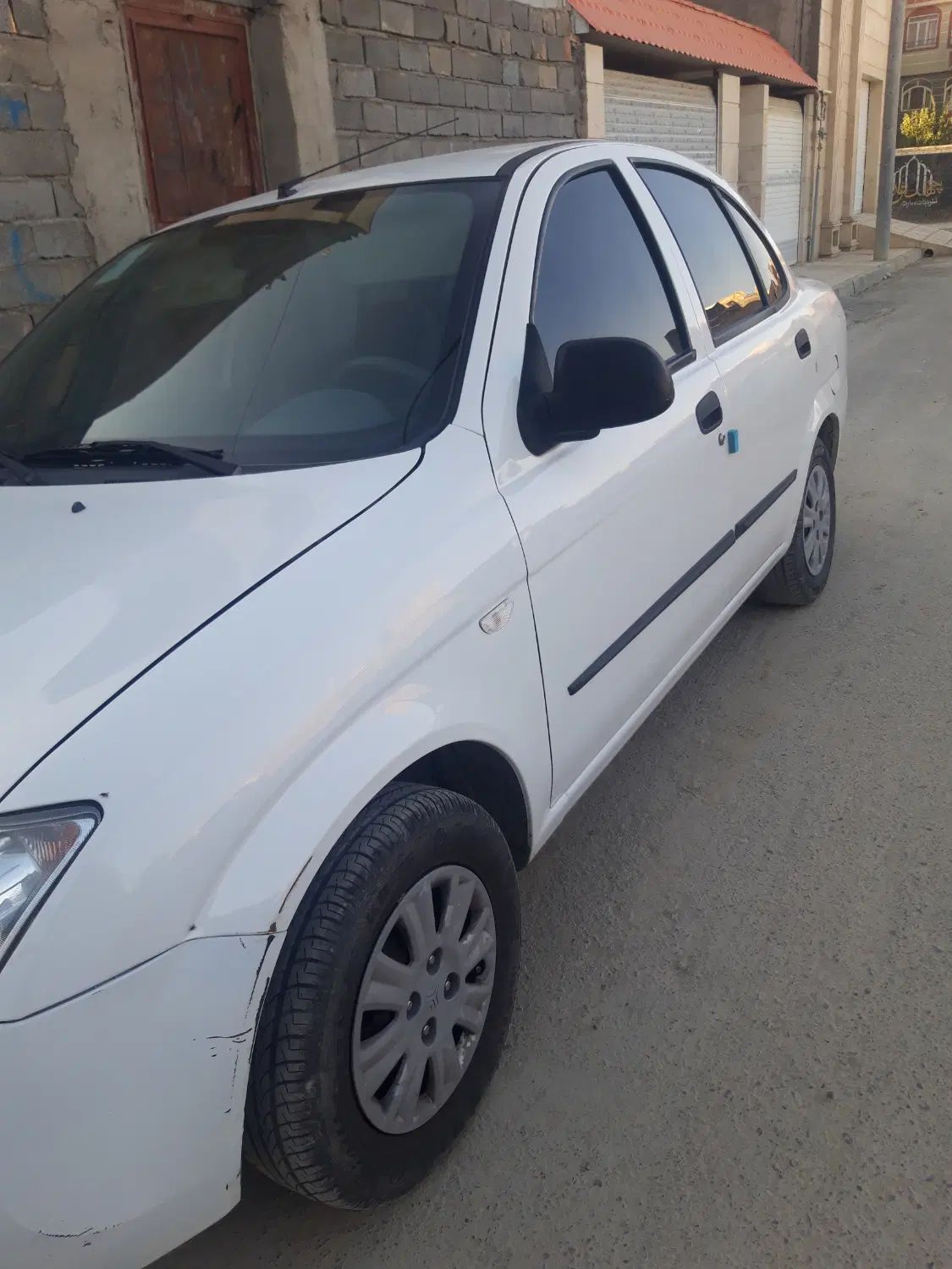 تیبا صندوق دار SX - 1400