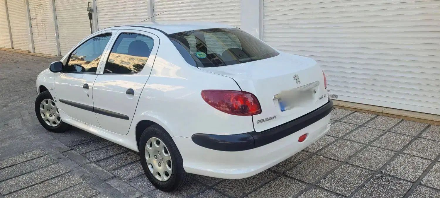 پژو ۲۰۶ صندوق دار v8 - 1399