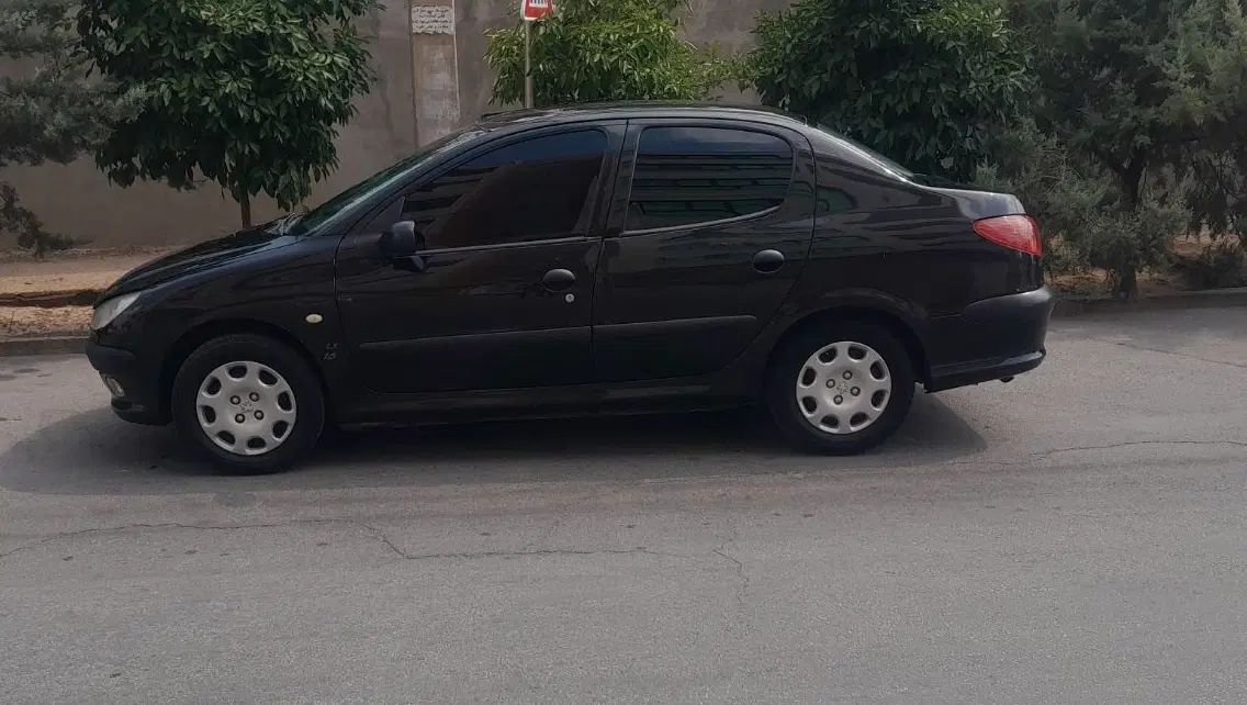 پژو ۲۰۶ صندوق دار v8 - 1393