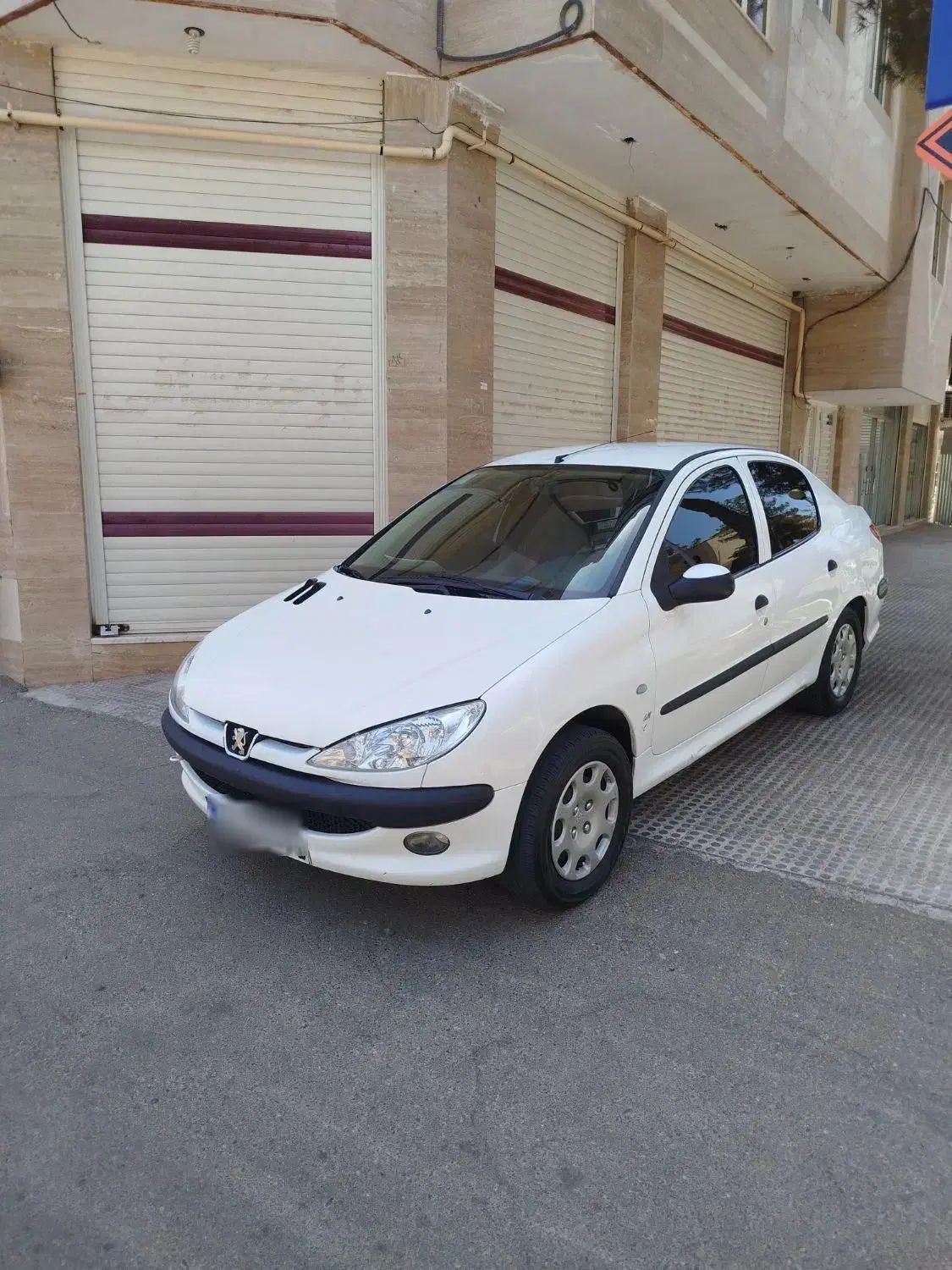 پژو ۲۰۶ صندوق دار v8 - 1393