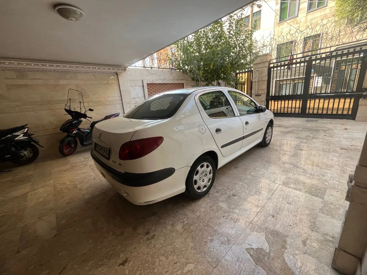 پژو ۲۰۶ صندوق دار v8 - 1397