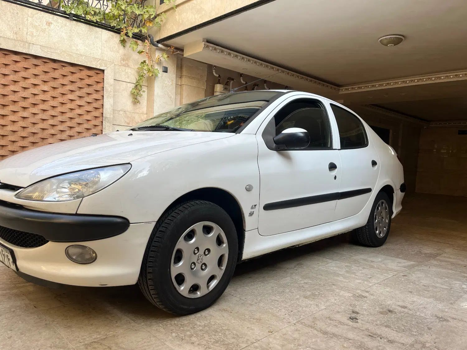 پژو ۲۰۶ صندوق دار v8 - 1397