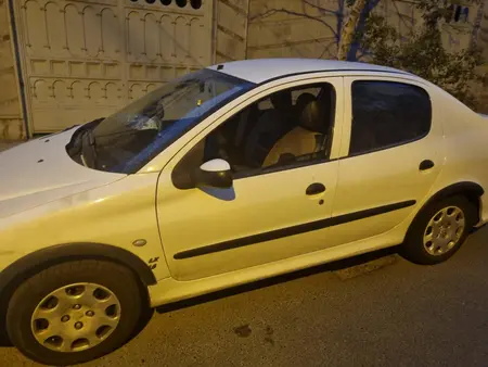 پژو ۲۰۶ صندوق دار v8 - 1394