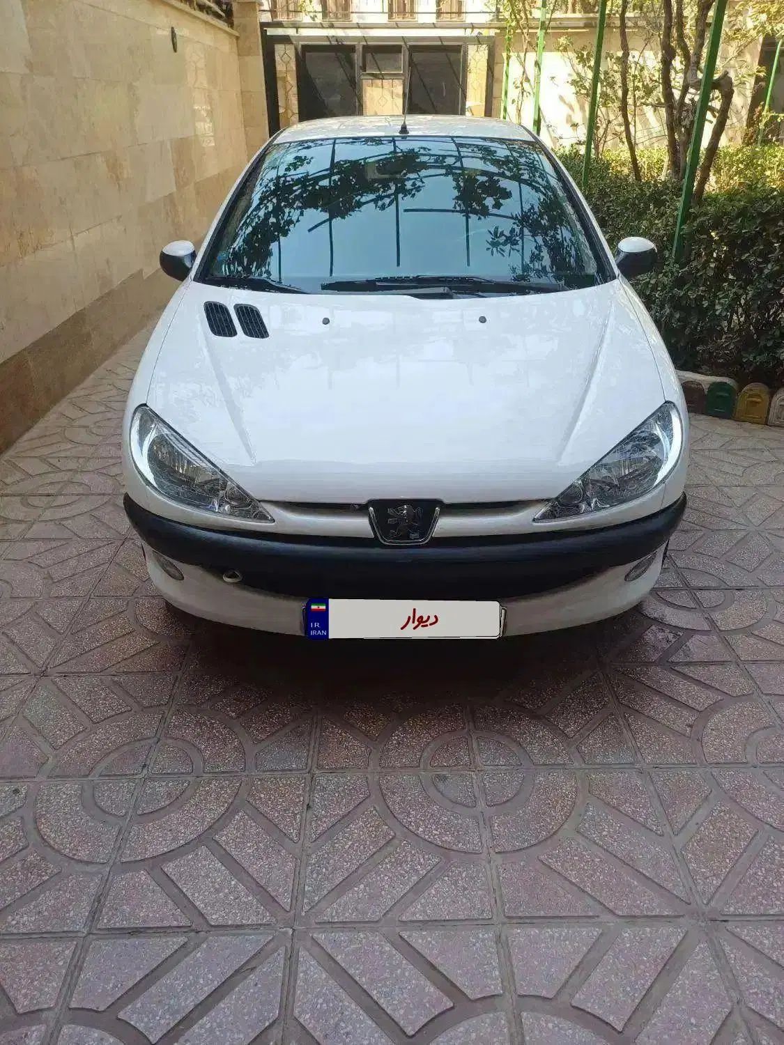 پژو ۲۰۶ صندوق دار v8 - 1395