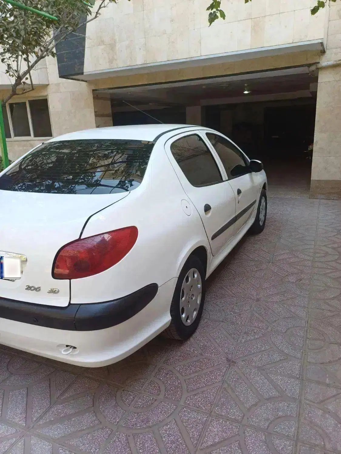 پژو ۲۰۶ صندوق دار v8 - 1395