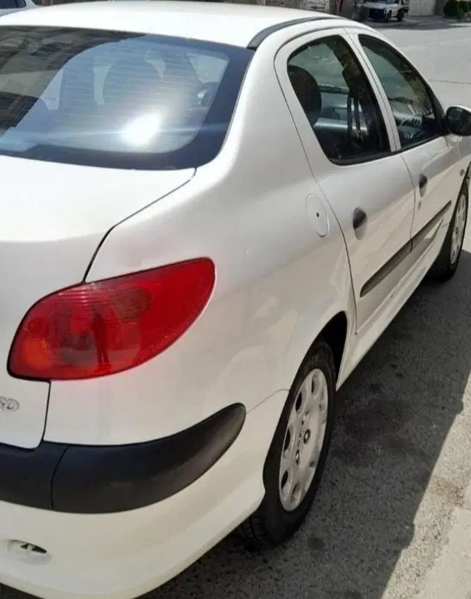 پژو ۲۰۶ صندوق دار v8 - 1397