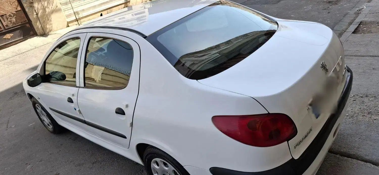 پژو ۲۰۶ صندوق دار v8 - 1394